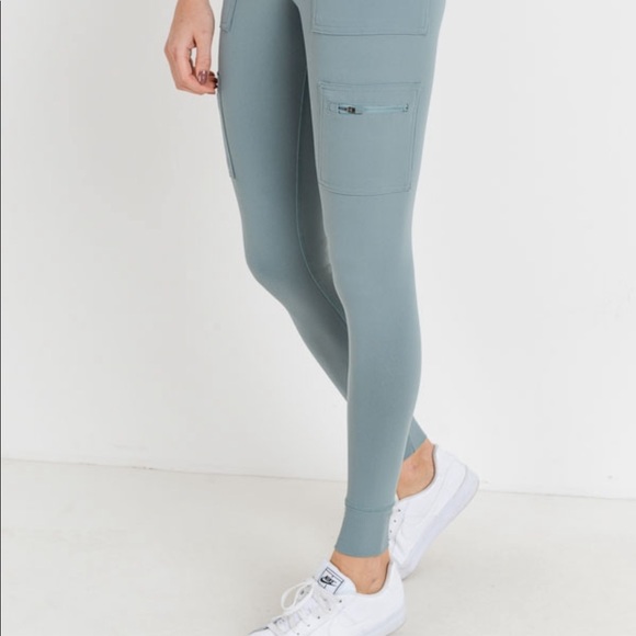 Skinny Cargo Legging - Picture 2 of 4